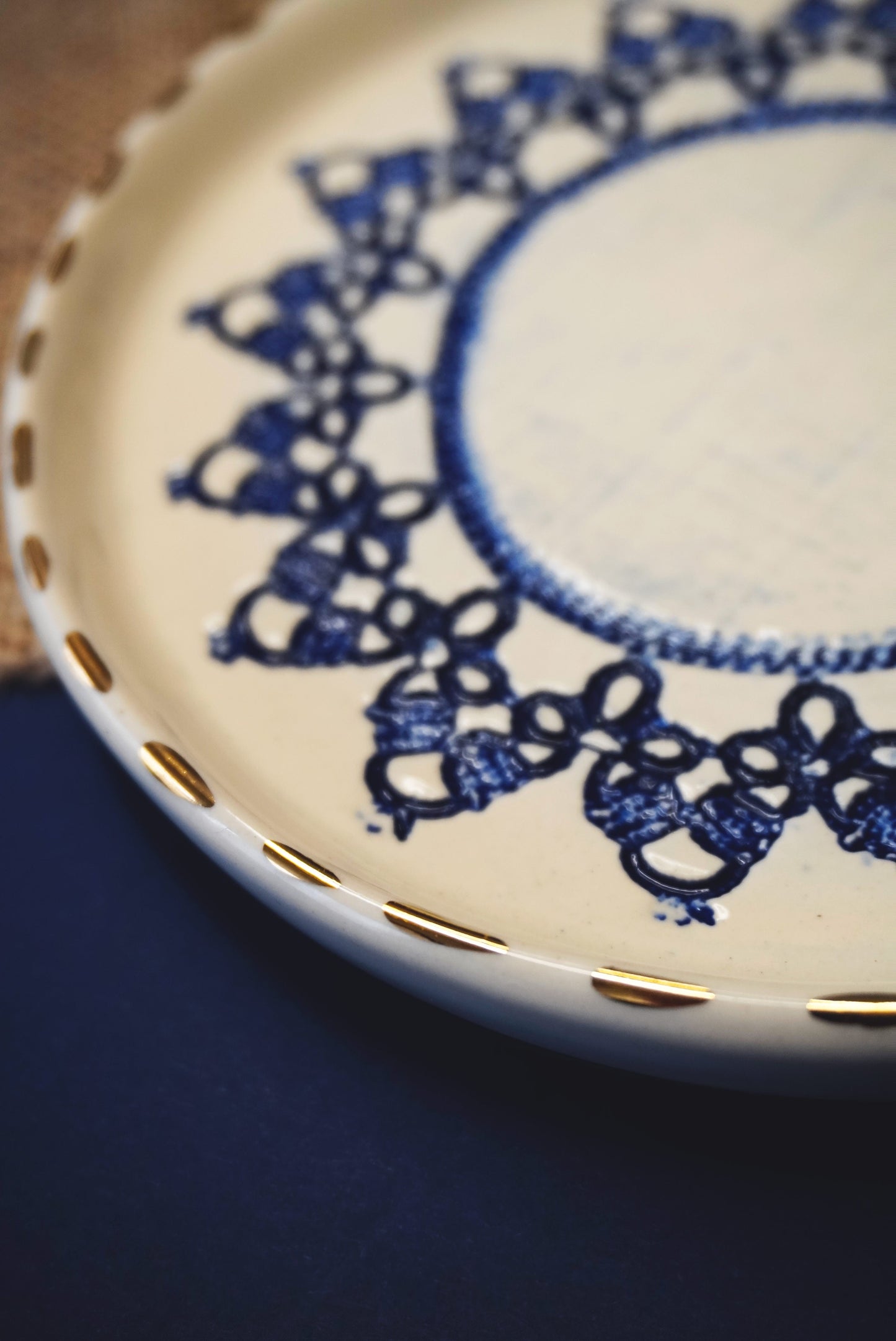 Porcelain Flat Plate With Lace Design