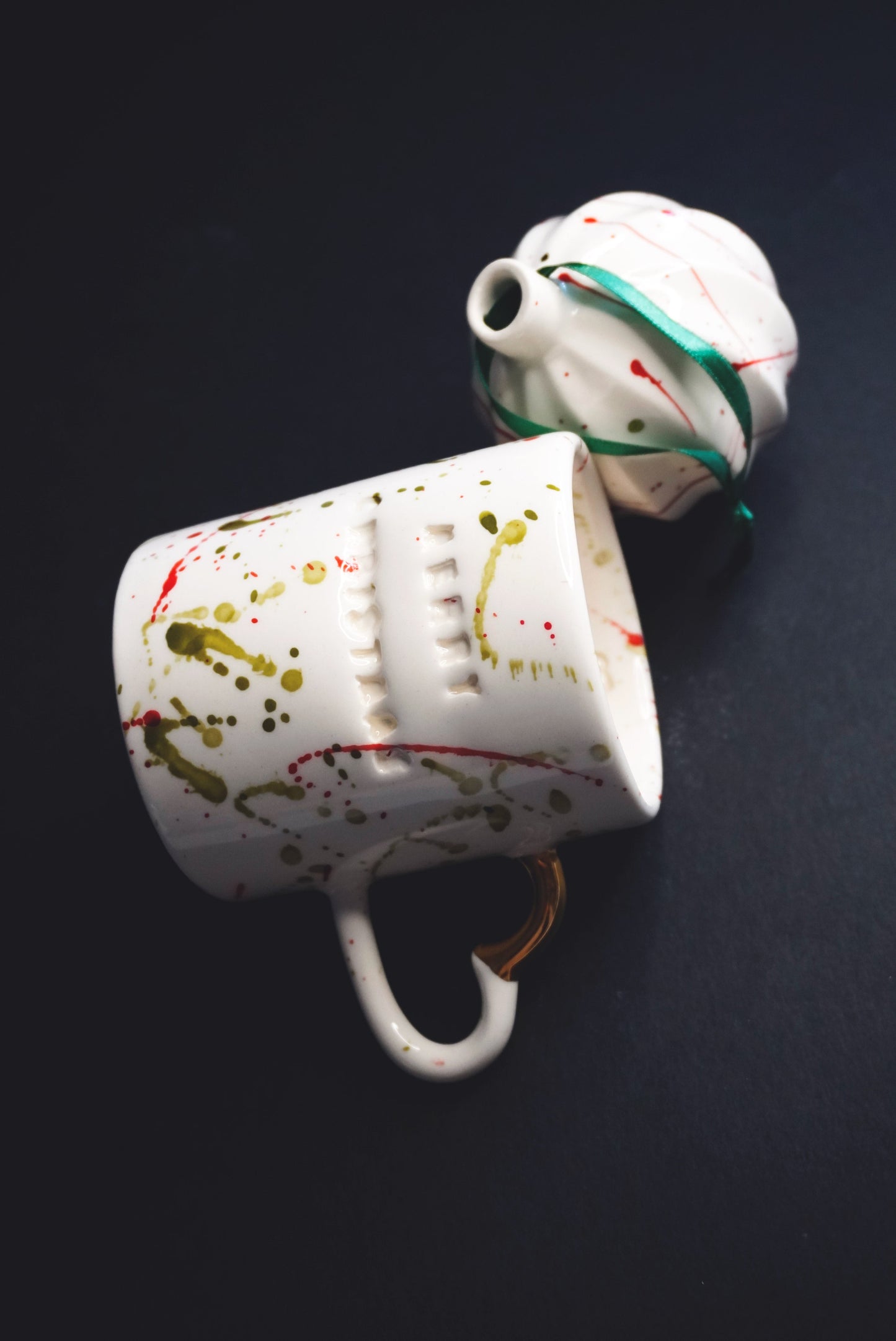 Porcelain Mug MERRY CHRISTMAS With Heart Shaped Handle