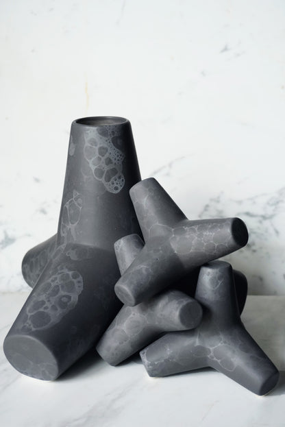 Porcelain Tetrapod Vase Grey Matte & Bubbles - ZLATNAporcelain