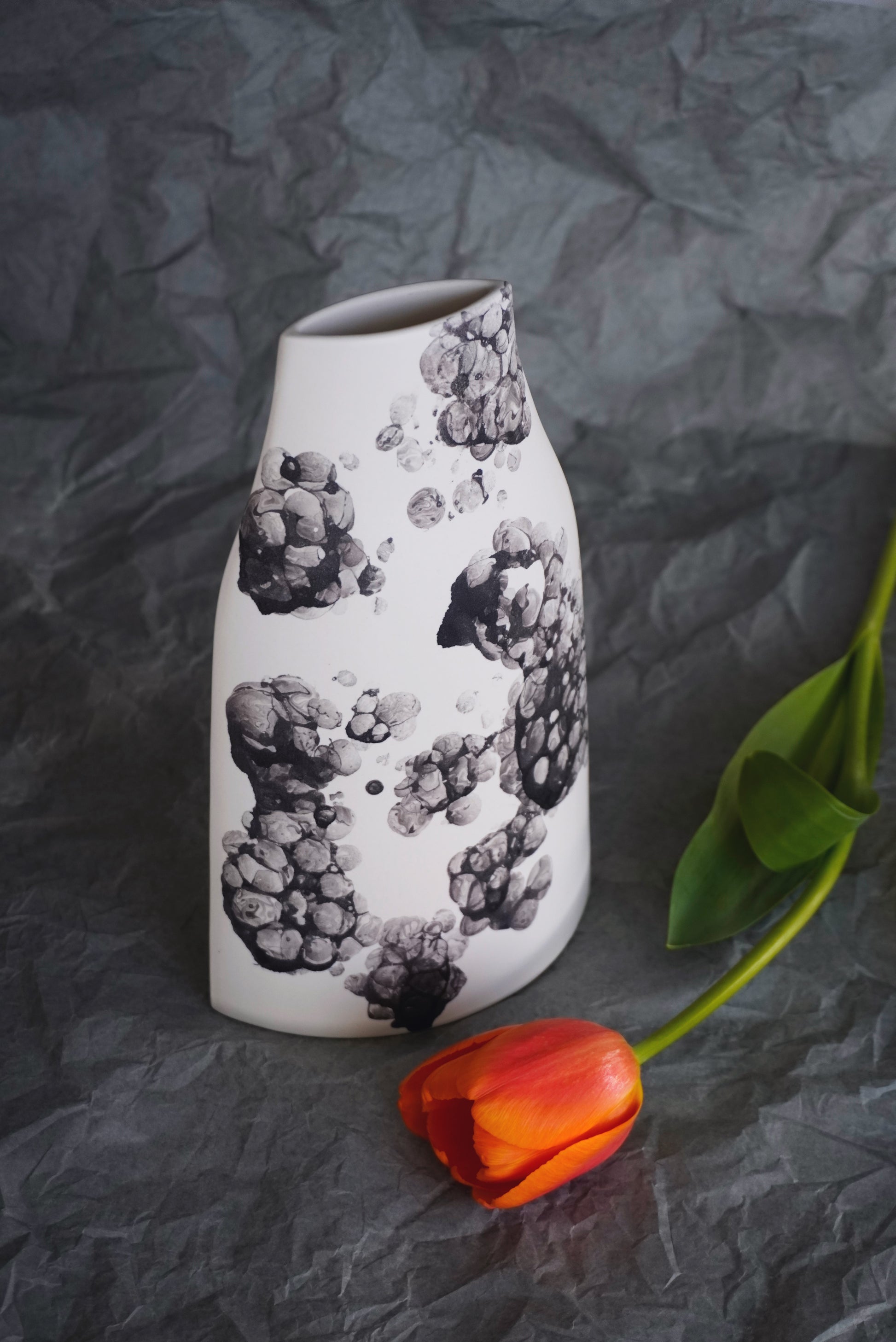 Porcelain vase WHITE & BUBBLES - ZLATNAporcelain