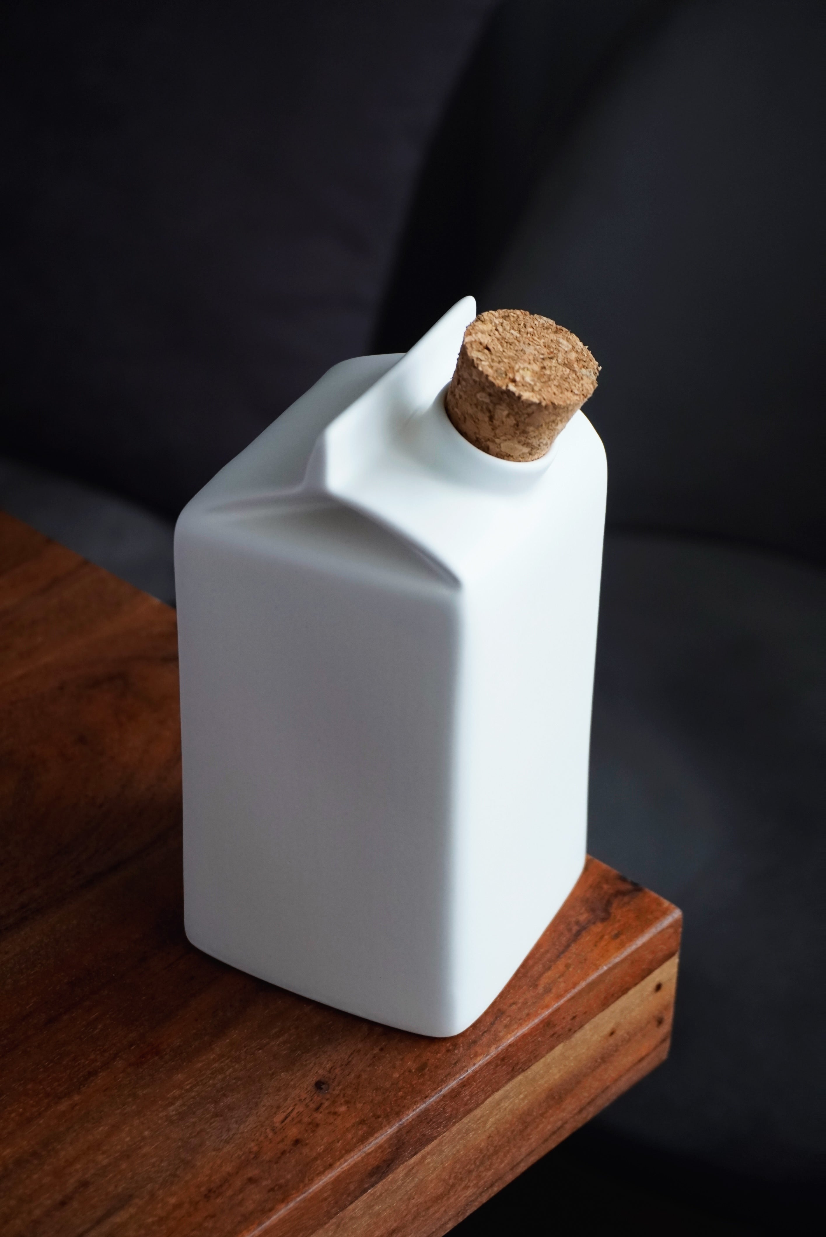 Porcelain small milk jug/vase WHITE MATTE - ZLATNAporcelain