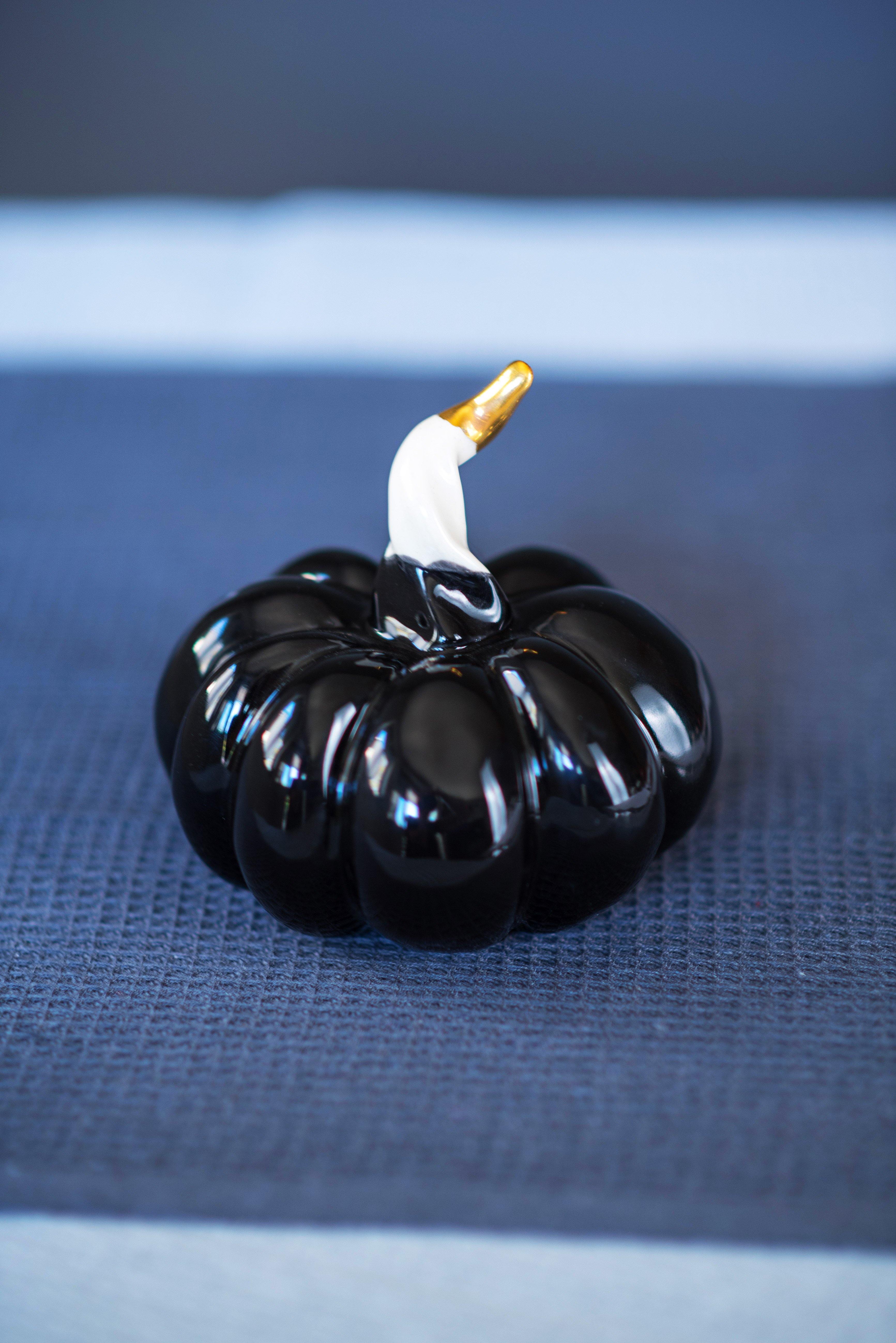 Porcelain pumpkin - black & gold - ZLATNAporcelain