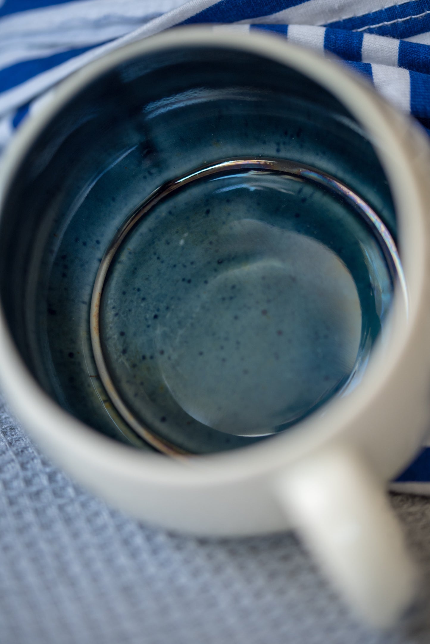 Porcelain cappuccino cup deep blue & bubbles - ZLATNAporcelain