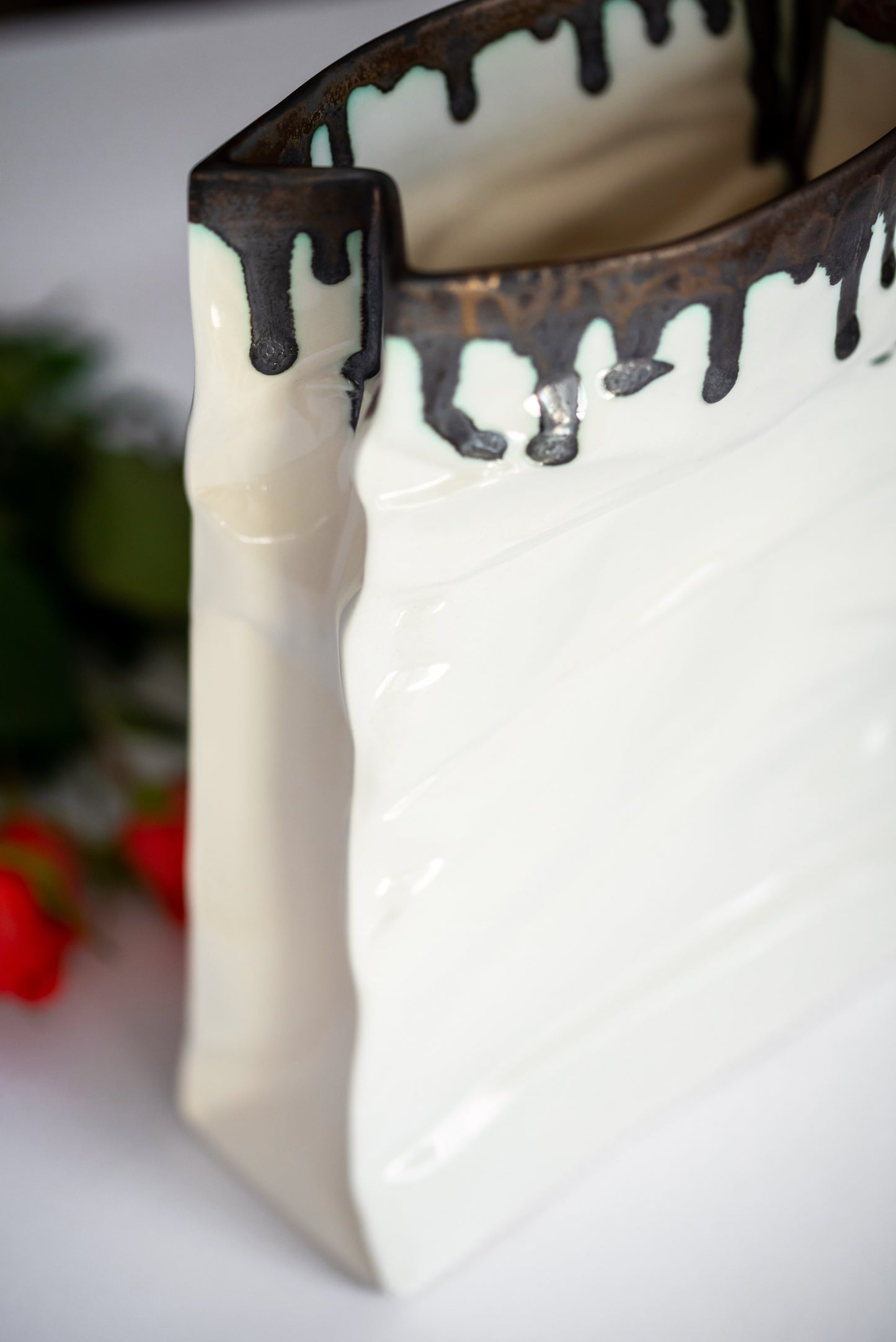 Porcelain vase BAG - white & gold #2 - ZLATNAporcelain