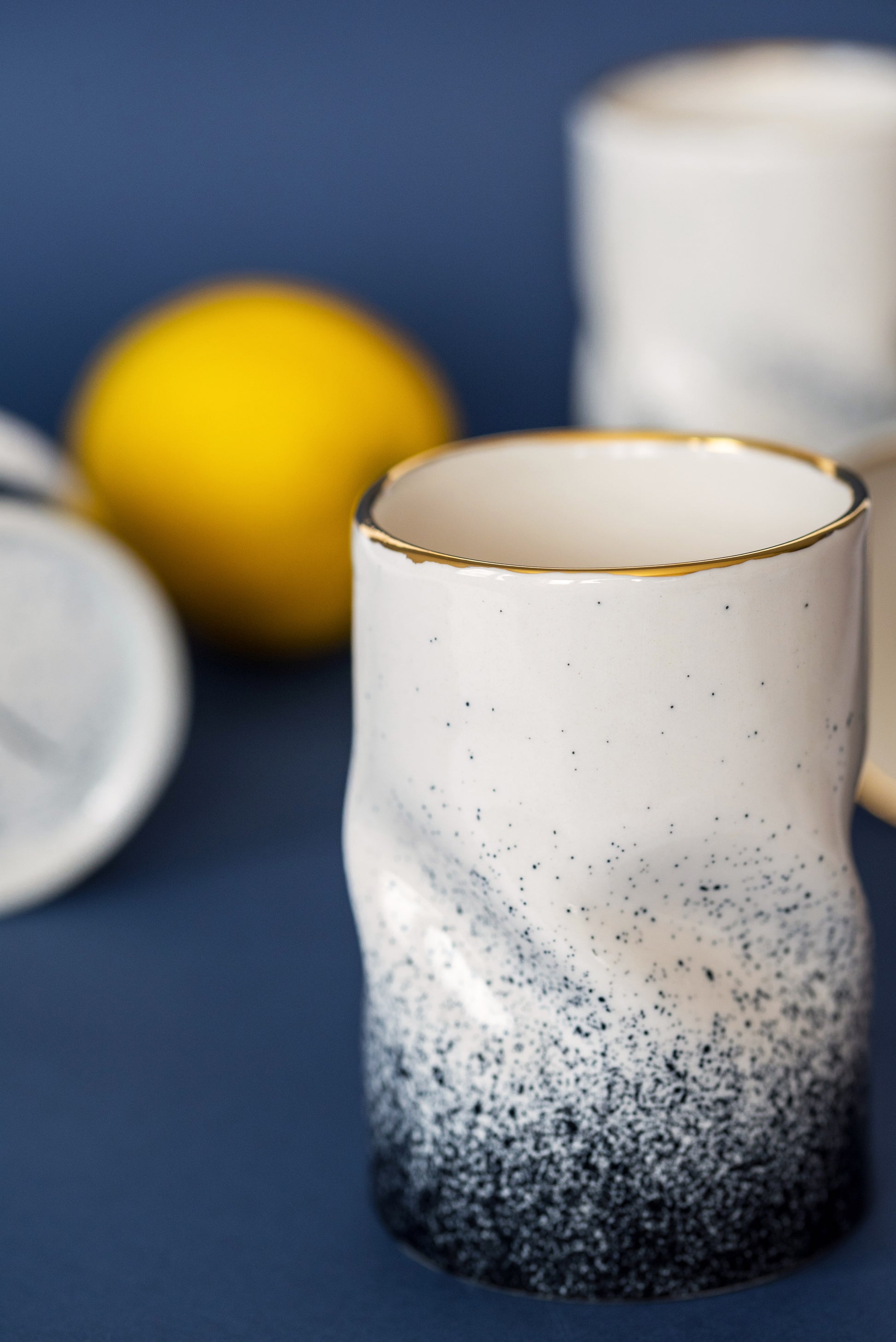 Porcelain cup CURVED GALAXY OMBRE - ZLATNAporcelain