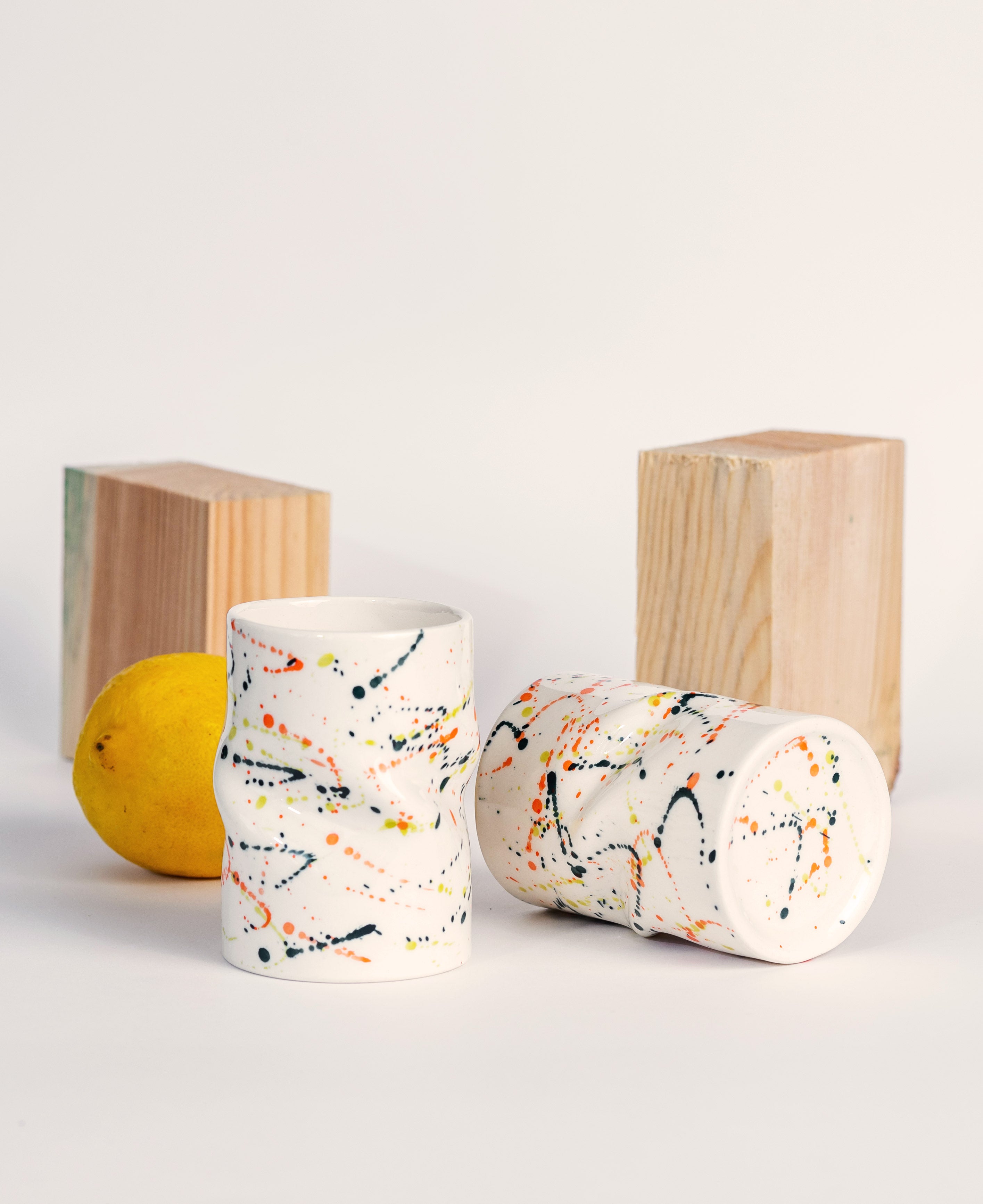 Porcelain curved mug COLORFUL SPLASHES - ZLATNAporcelain