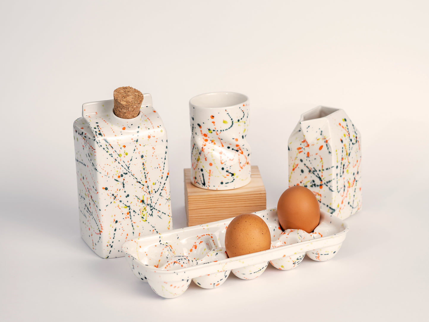 Porcelain curved mug COLORFUL SPLASHES - ZLATNAporcelain