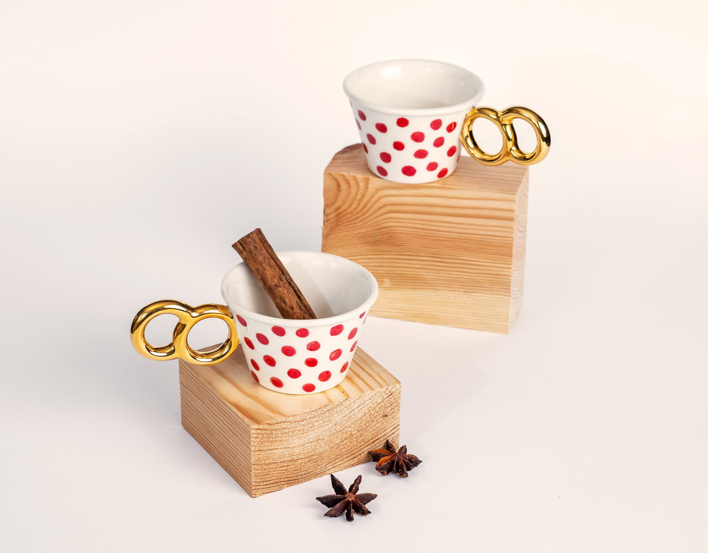 Porcelain mug RED POLKA DOTS - ZLATNAporcelain