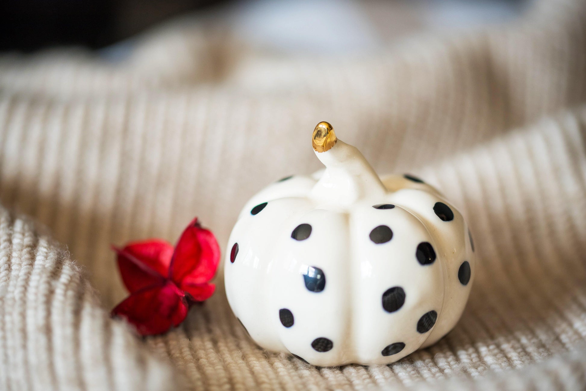 PORCELAIN SMALL BLACK DOTTED PUMPKIN FIGURINE WITH REAL GOLD - ZLATNAporcelain